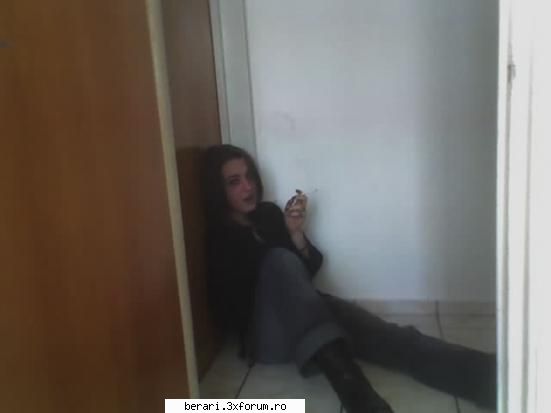 caterinka 2 k pe 1 e full :D - gogo n-ash face io atatea poze !!! Look look !!! - Frecatul mentei